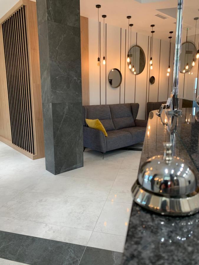 Hotel Coliber Klobuck Luaran gambar